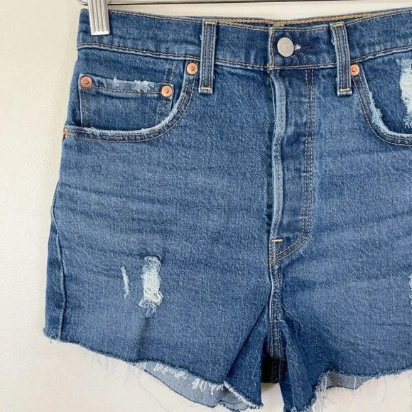 Levi's Ribcage Distressed Mid Thigh Medium Wash Frayed Hem Jean Shorts - Picture 3 of 16